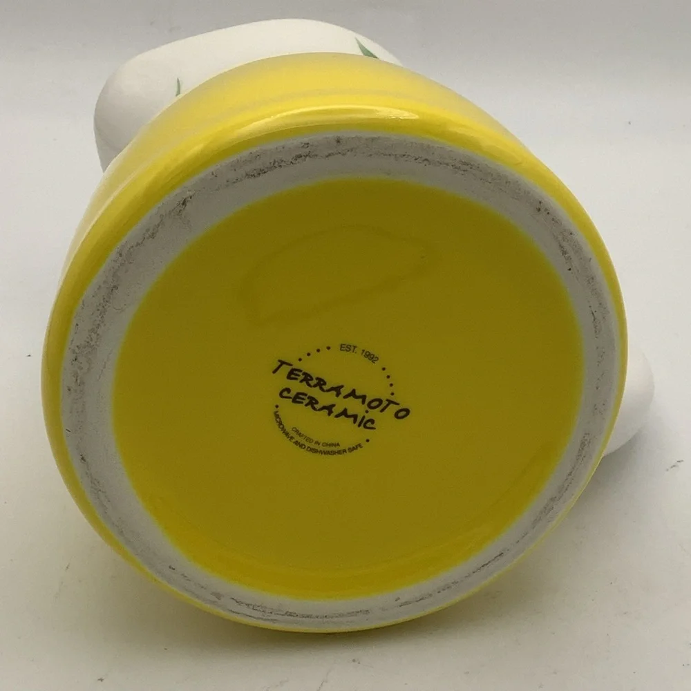 Terramoto Ceramic Yellow Lemon Pitcher